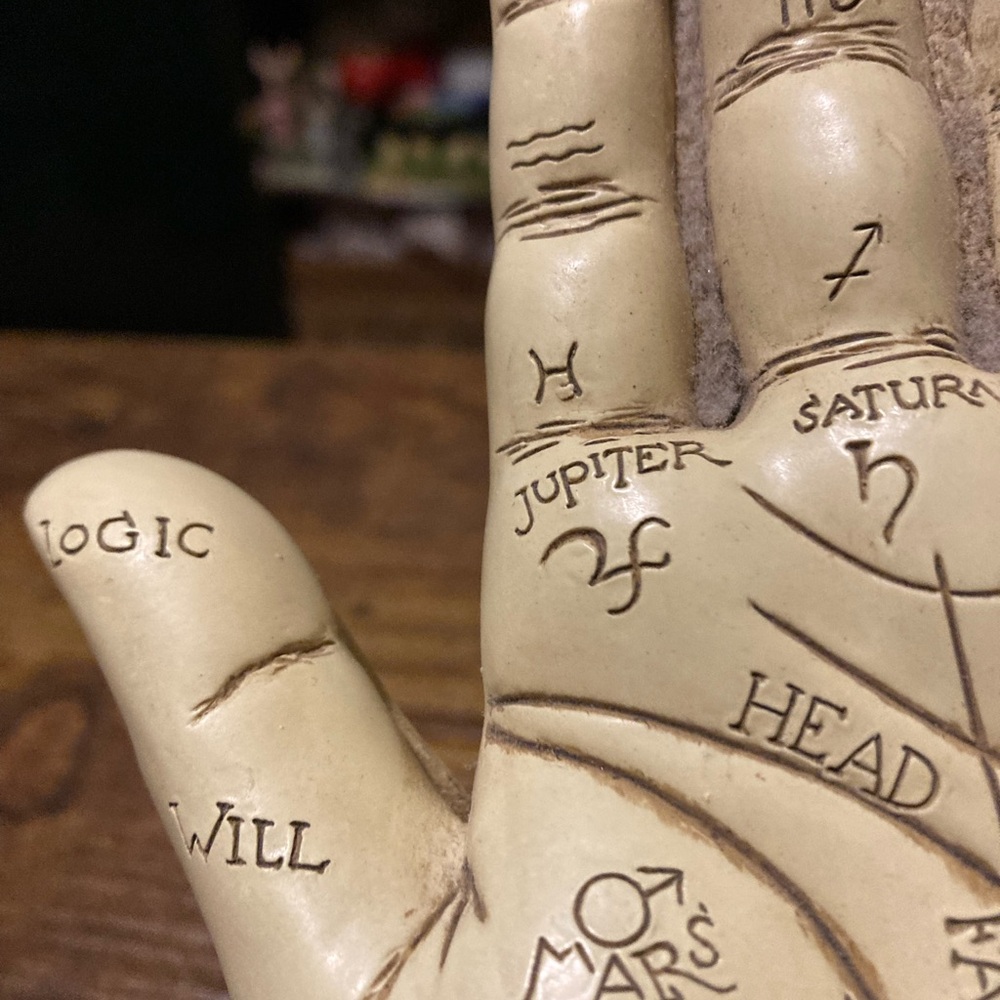 Vintage ceramic Palmistry hand stature with instruction booklet - Picture 6 of 10